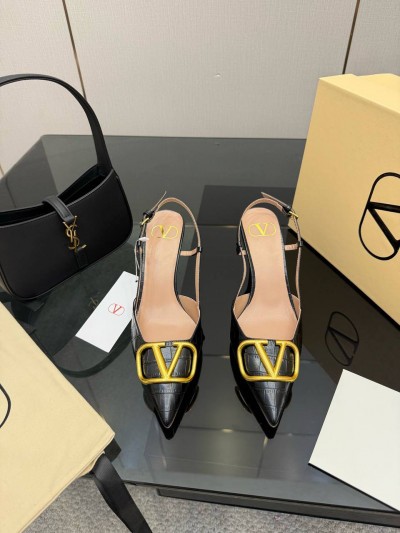 Слингбэки Valentino 