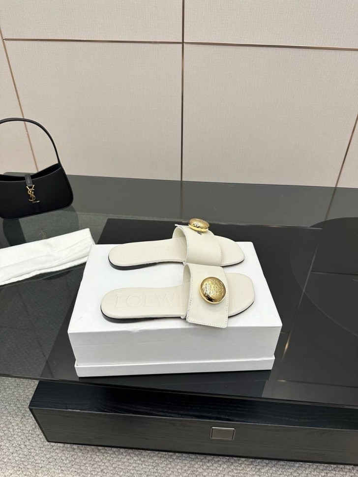 Шлепки Loewe