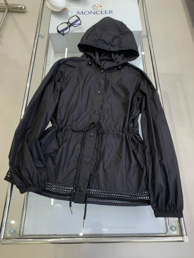 Ветровка Moncler