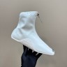 Сникеры на замке Alaia
