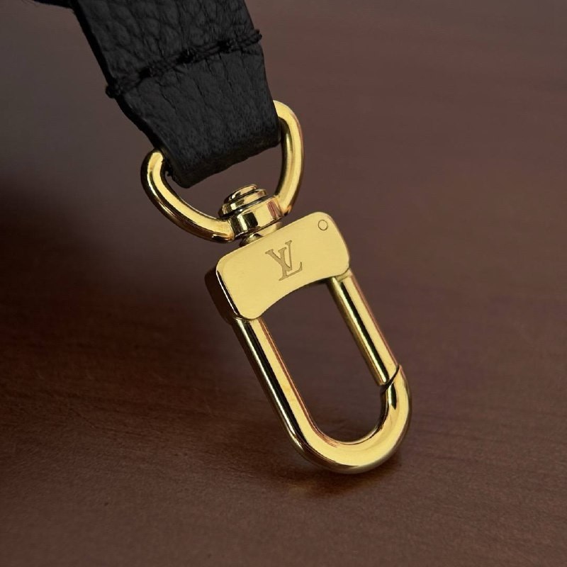 Сумка Louis Vuitton Wallet on Chain Ivy