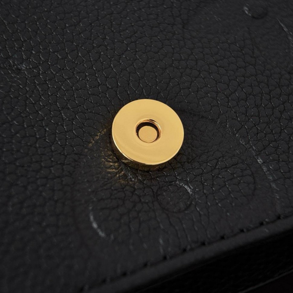 Сумка Louis Vuitton Wallet on Chain Ivy