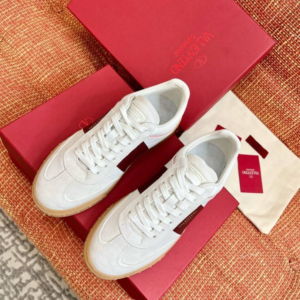 Сникеры Valentino