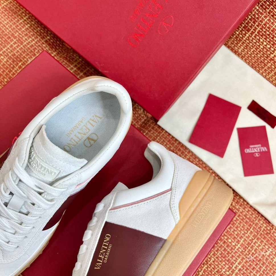 Сникеры Valentino