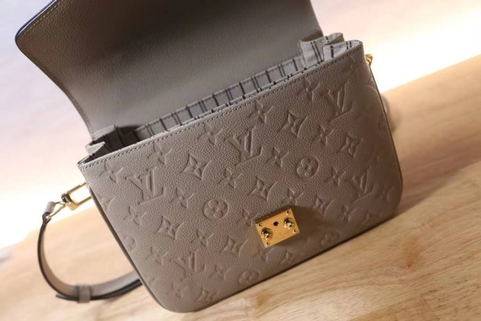 Сумка Louis Vuitton Pochette Métis 