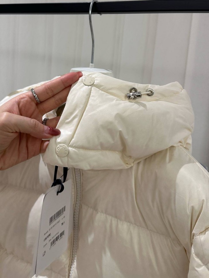 Пуховик Moncler     