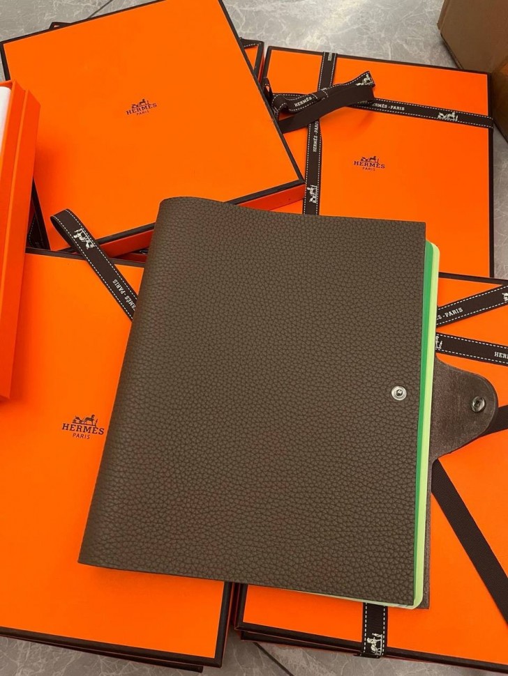Нелинованый ежедневник Hermes в коже Togo
