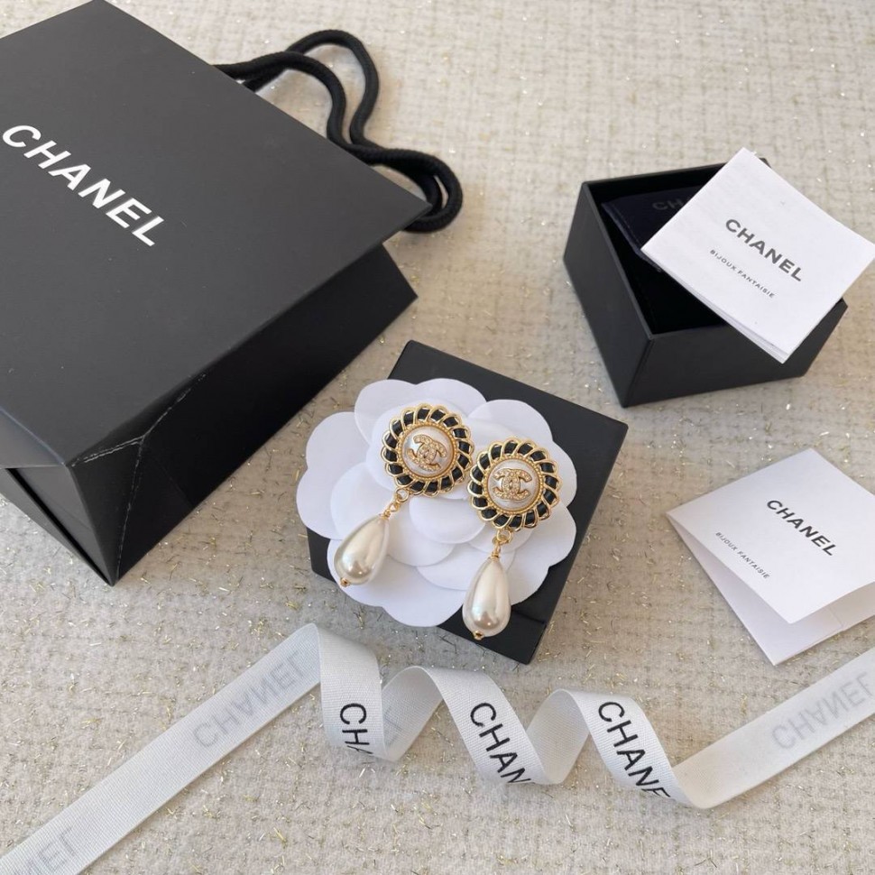 Серьги Chanel