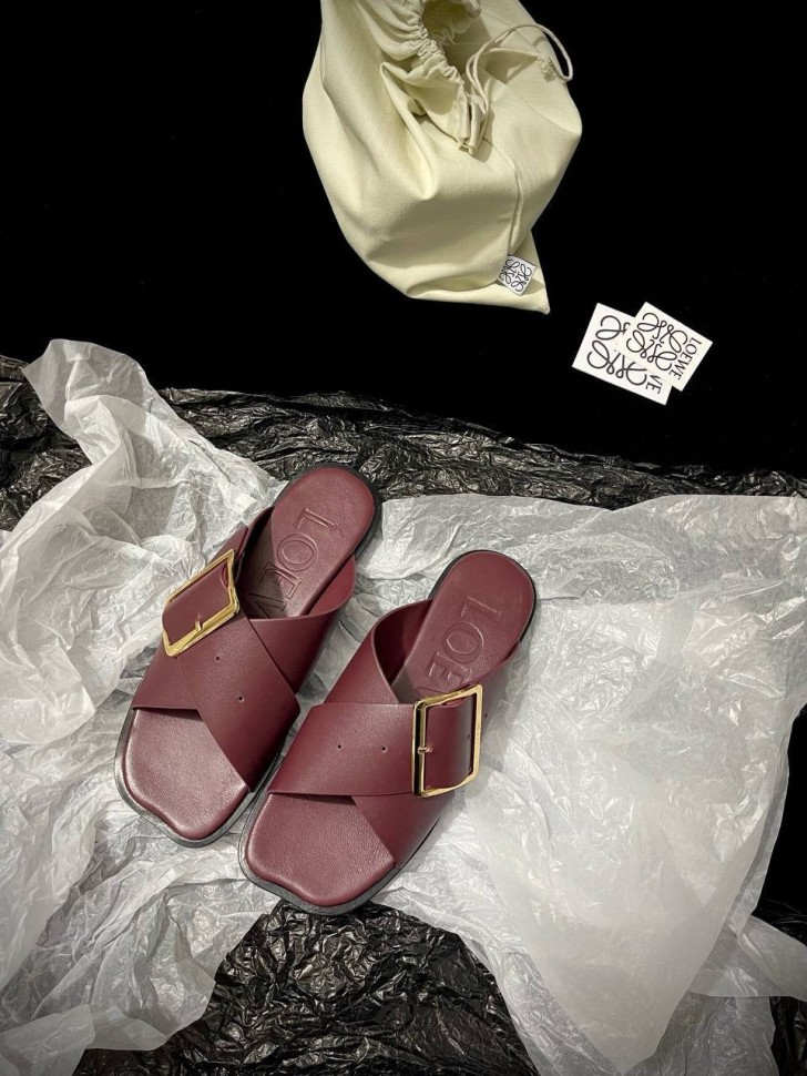 Шлепки Loewe