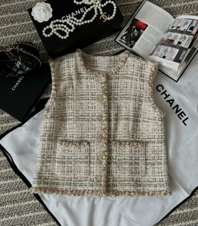 Жилет Chanel 