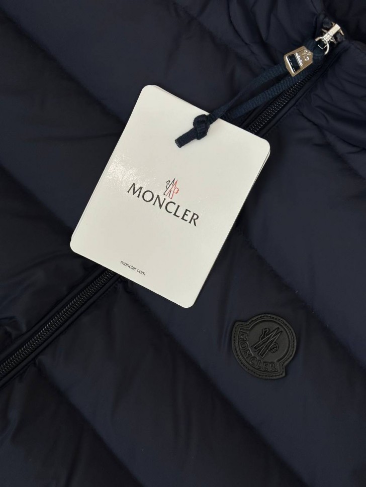 Жилет Moncler