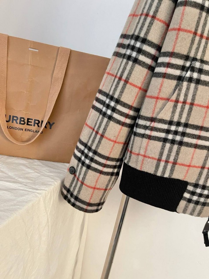 Бомбер Burberry   
