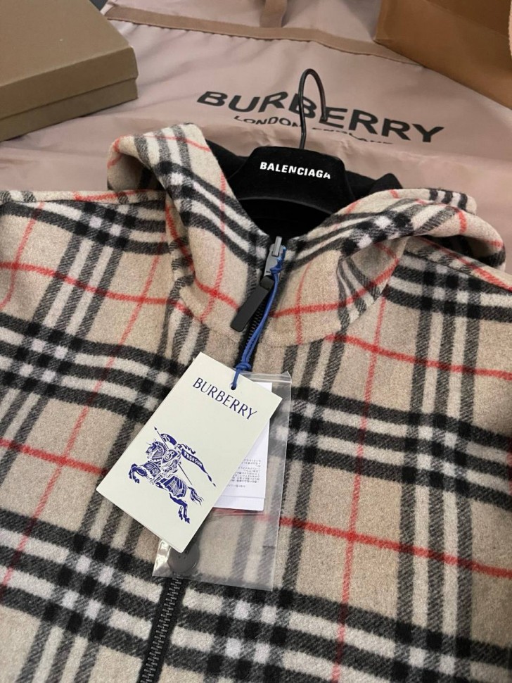 Бомбер Burberry   