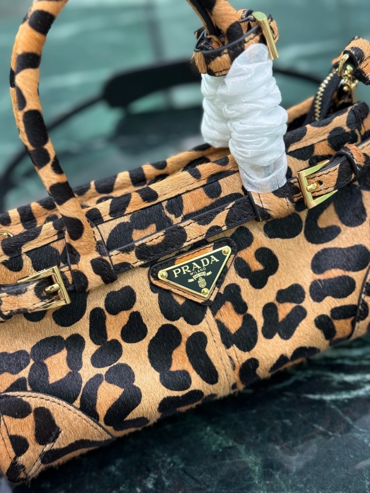 Сумка Prada
