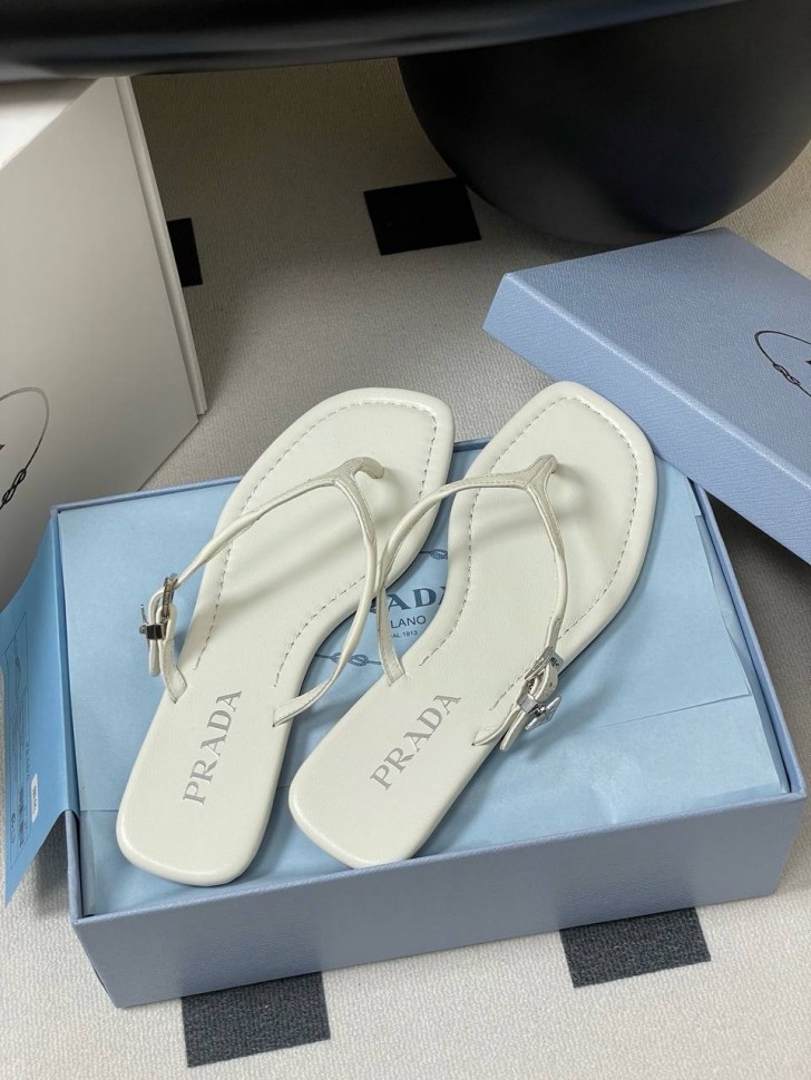 Шлепки Prada
