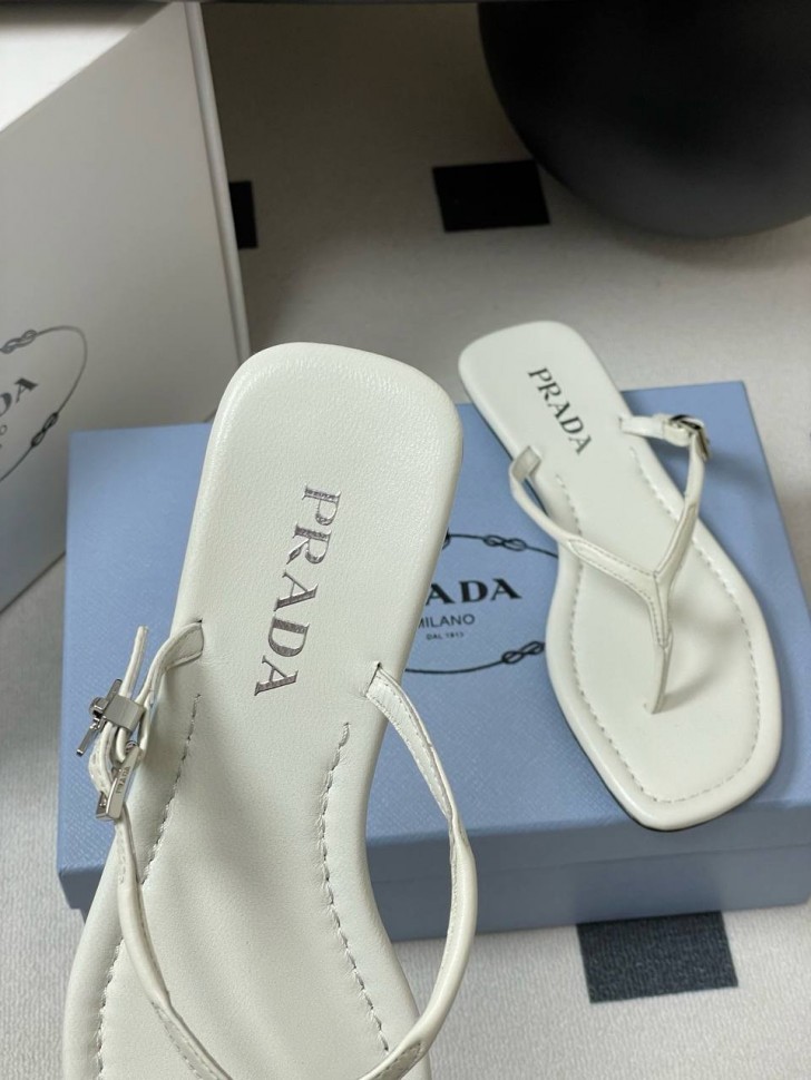Шлепки Prada