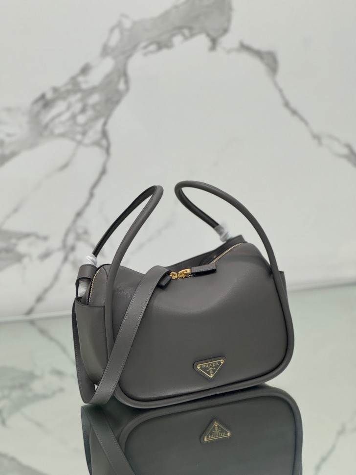 Сумка Prada