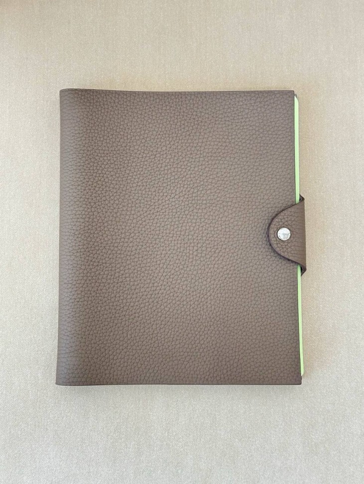 Нелинованый ежедневник Hermes в коже Togo
