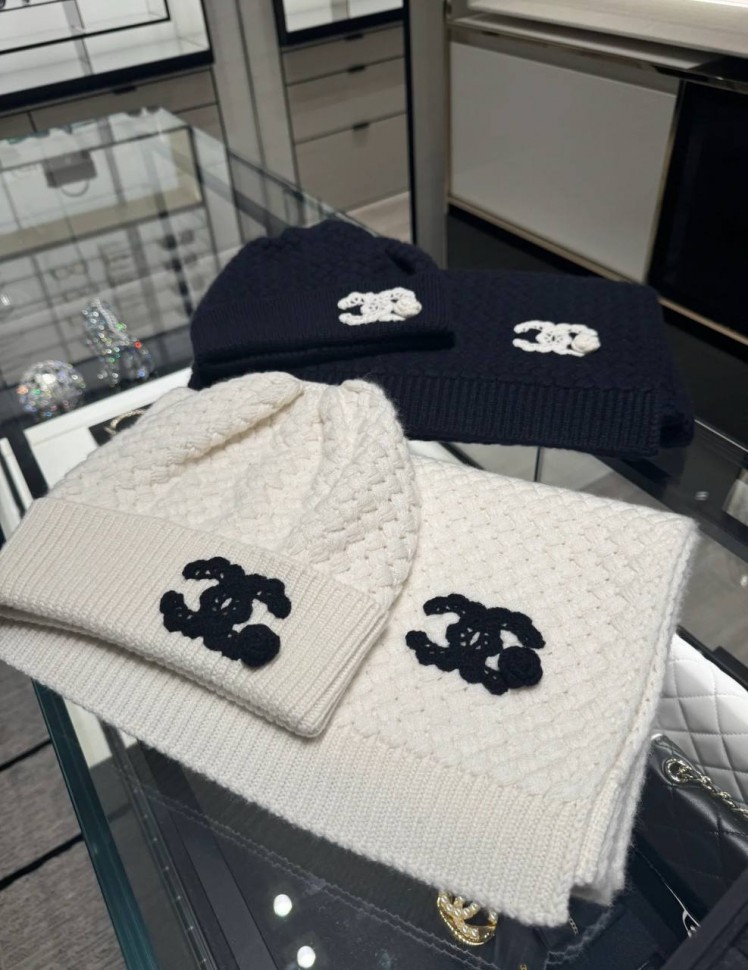 Комплект Chanel из 100% кашемир