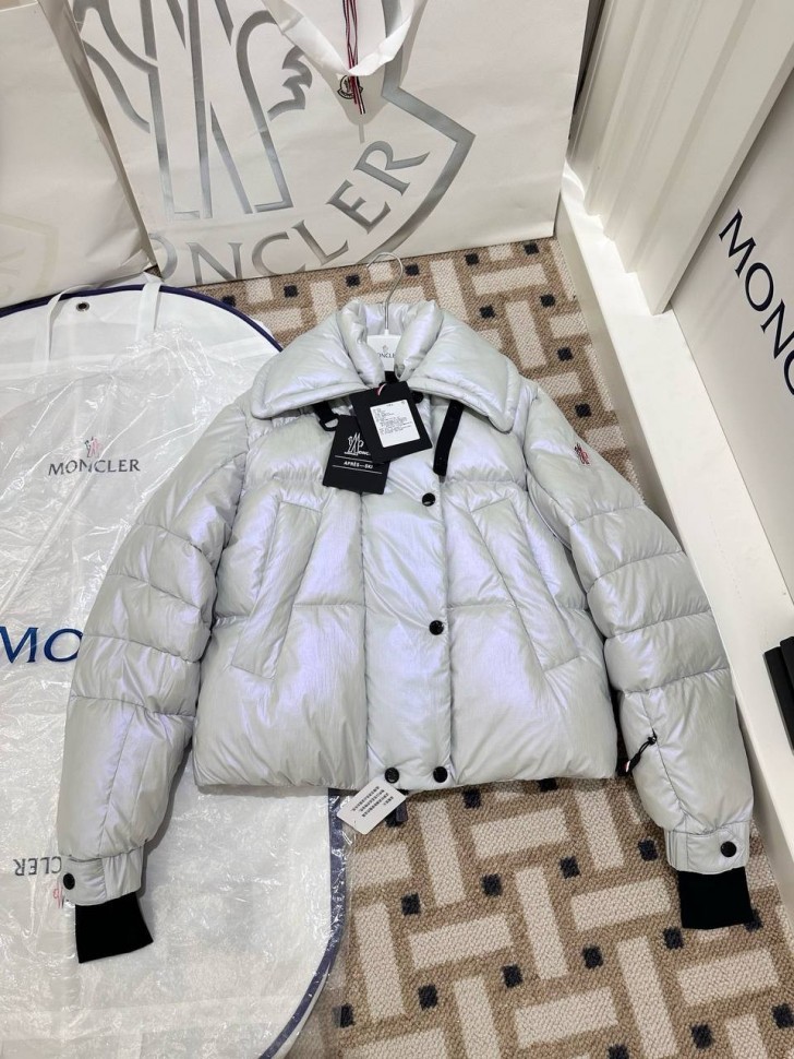 Пуховик Moncler Jeita