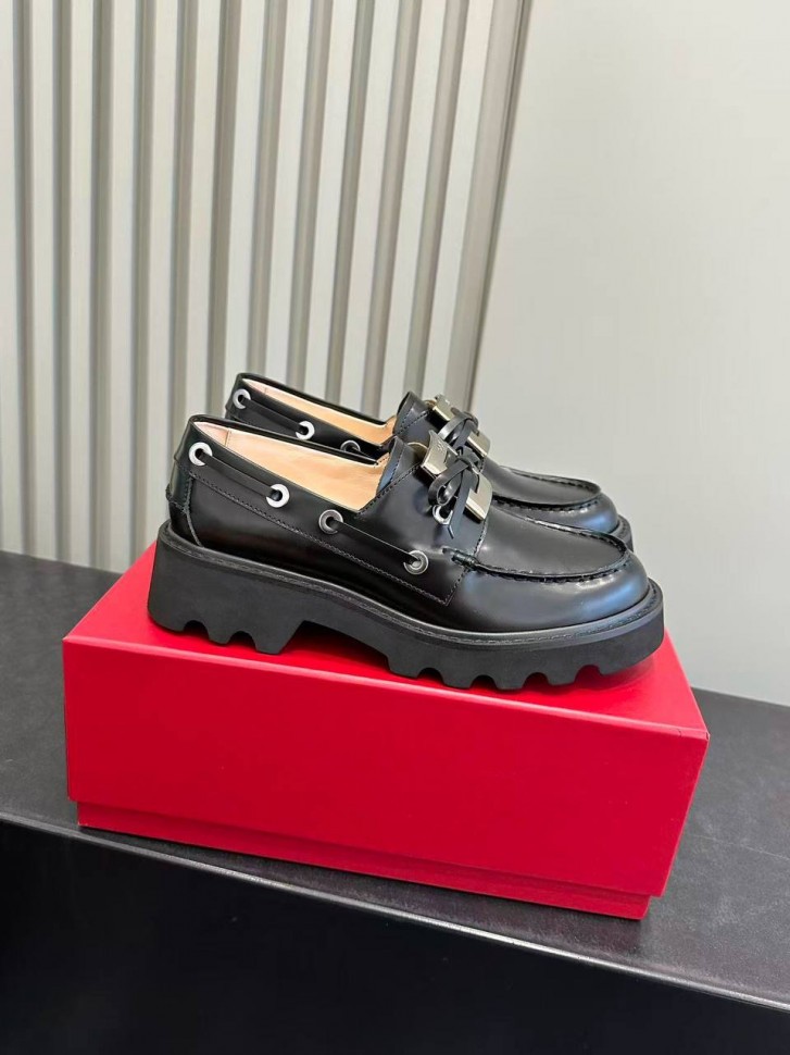 Лоферы Roger Vivier