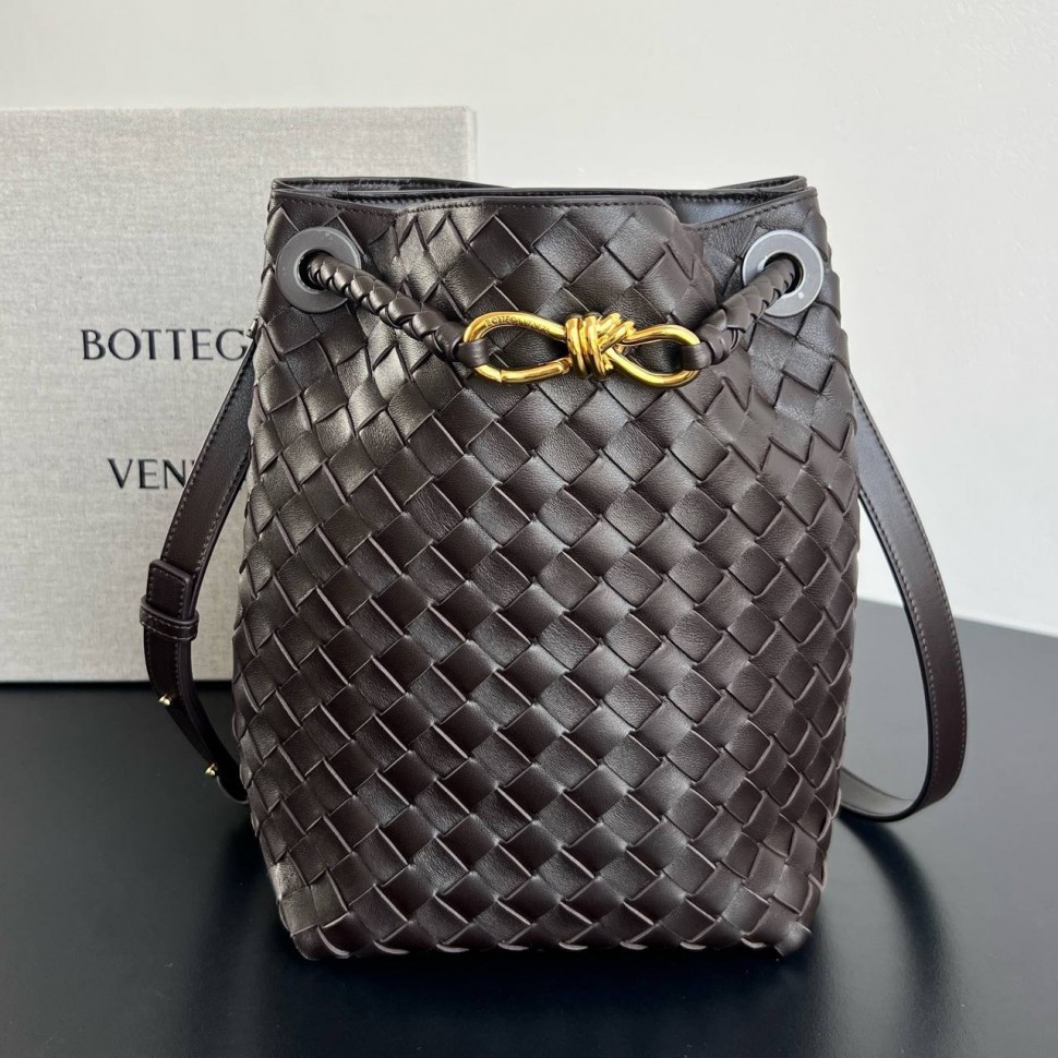 Сумка Bottega Veneta Andiamo Bucket   