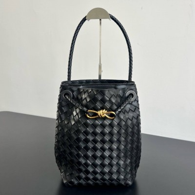 Сумка Bottega Veneta Andiamo Bucket   