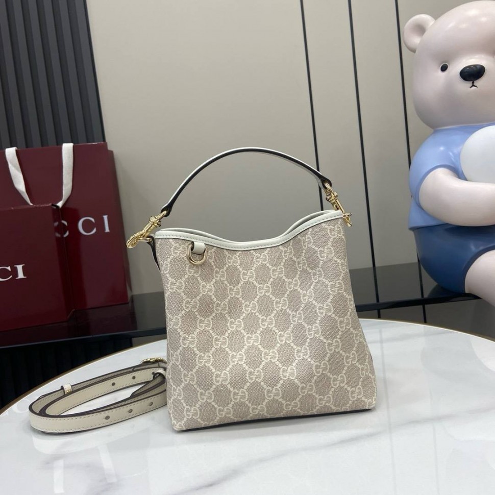 Сумка Gucci Emblem Mini Bucket