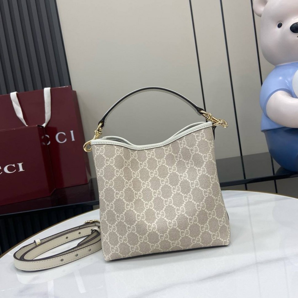 Сумка Gucci Emblem Mini Bucket
