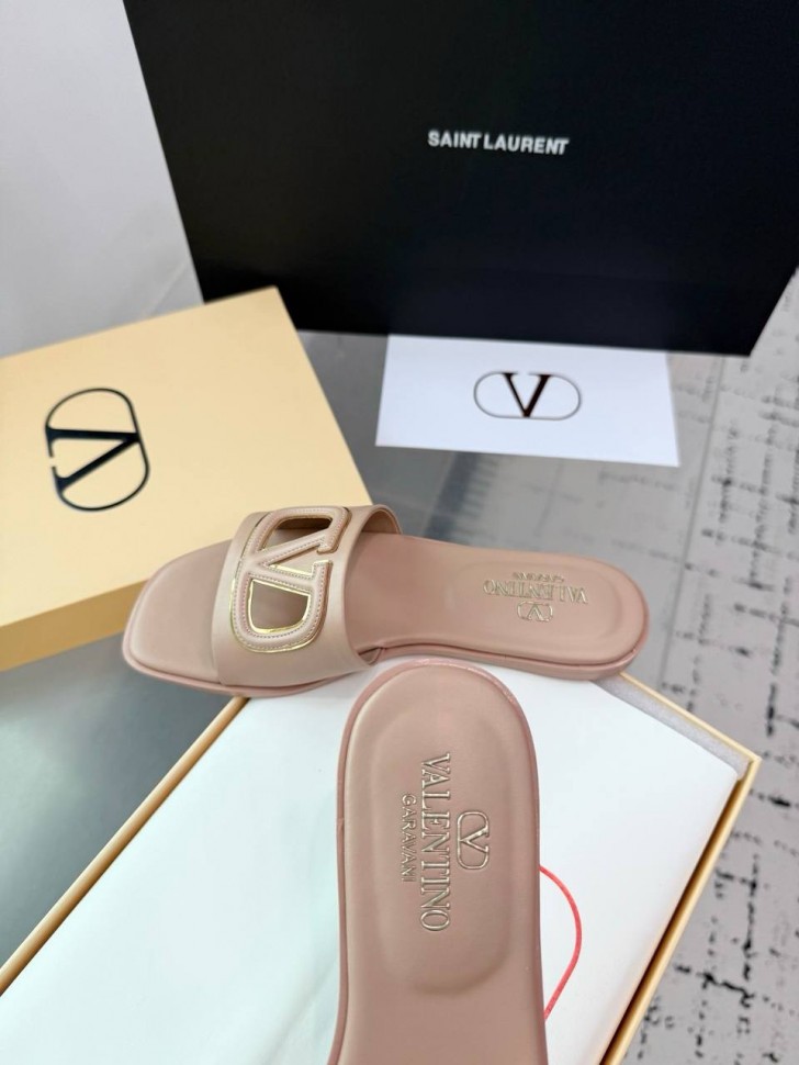Шлепки Valentino