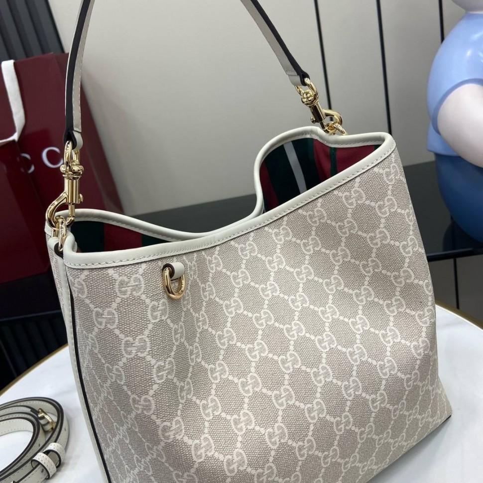 Сумка Gucci Emblem Small Bucket