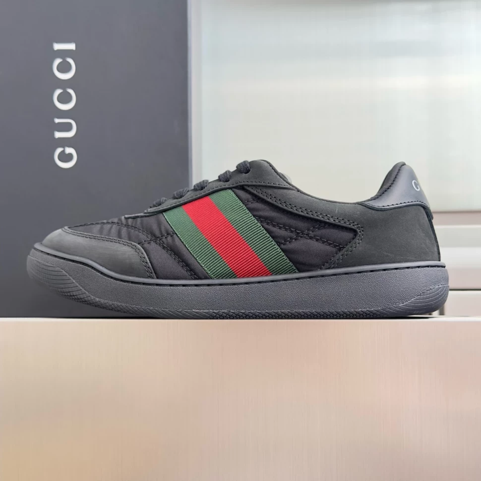 Сникеры Gucci    