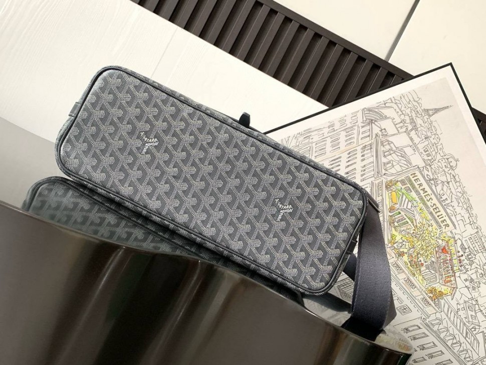 Сумка Goyard Capetien MM