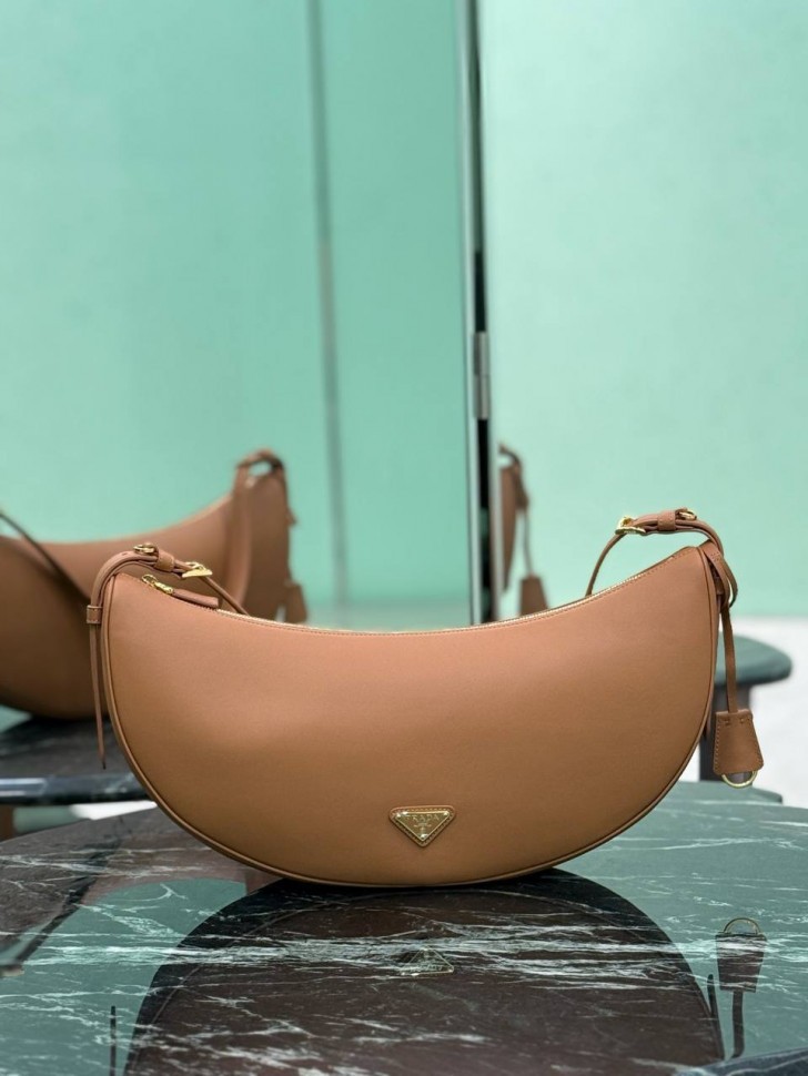 Сумка Prada