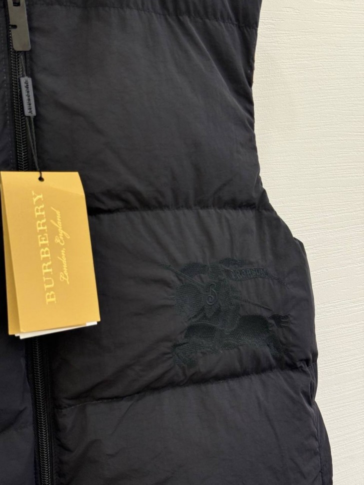 Жилет Burberry