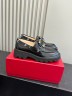 Лоферы Roger Vivier 