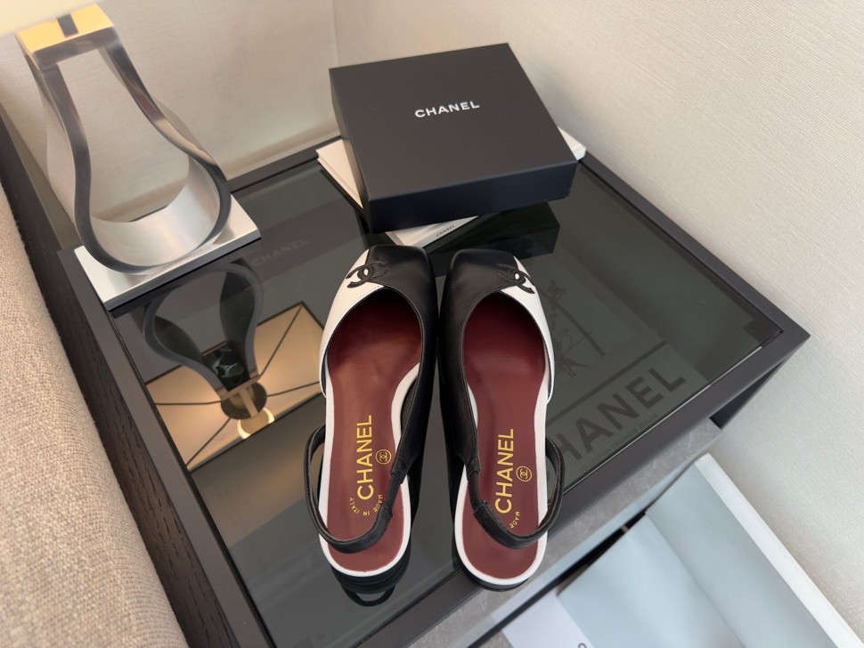 Слингбэки Chanel    