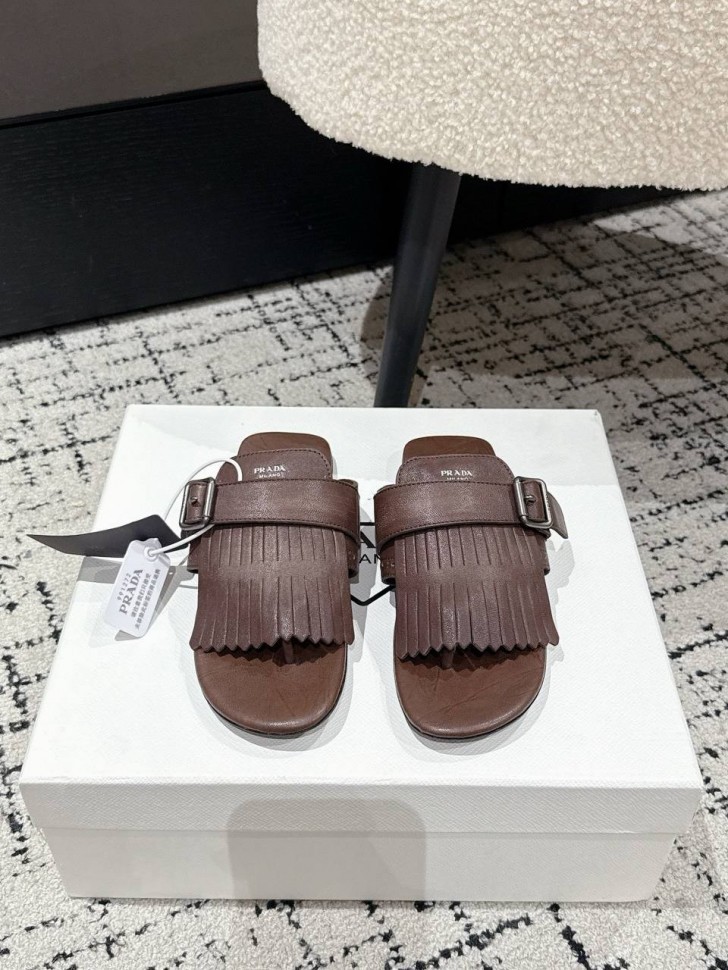 Шлепки Prada