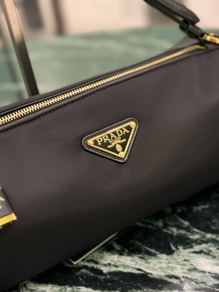 Сумка Prada