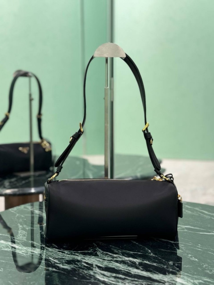 Сумка Prada