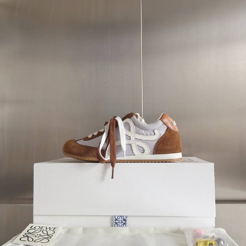 Сникеры Loewe