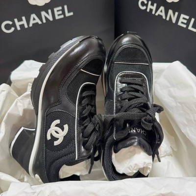 Кроссовки Chanel на каблуке