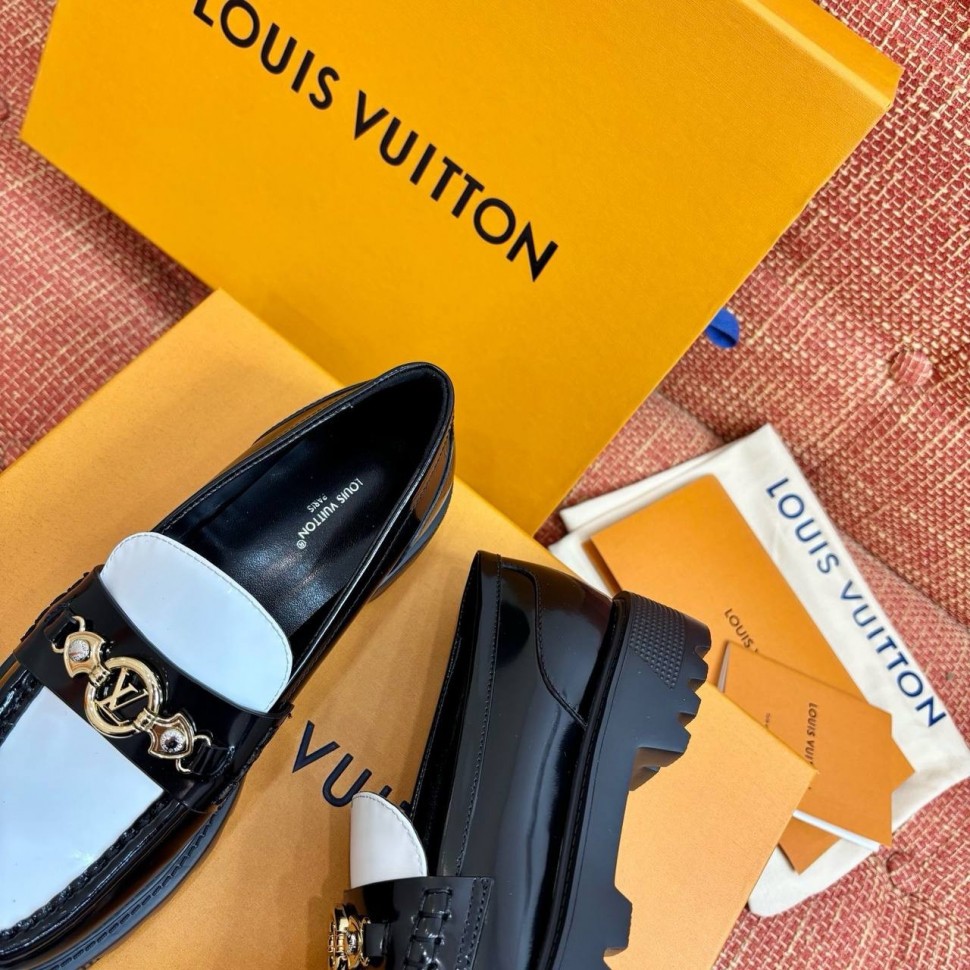 Лоферы Louis Vuitton District