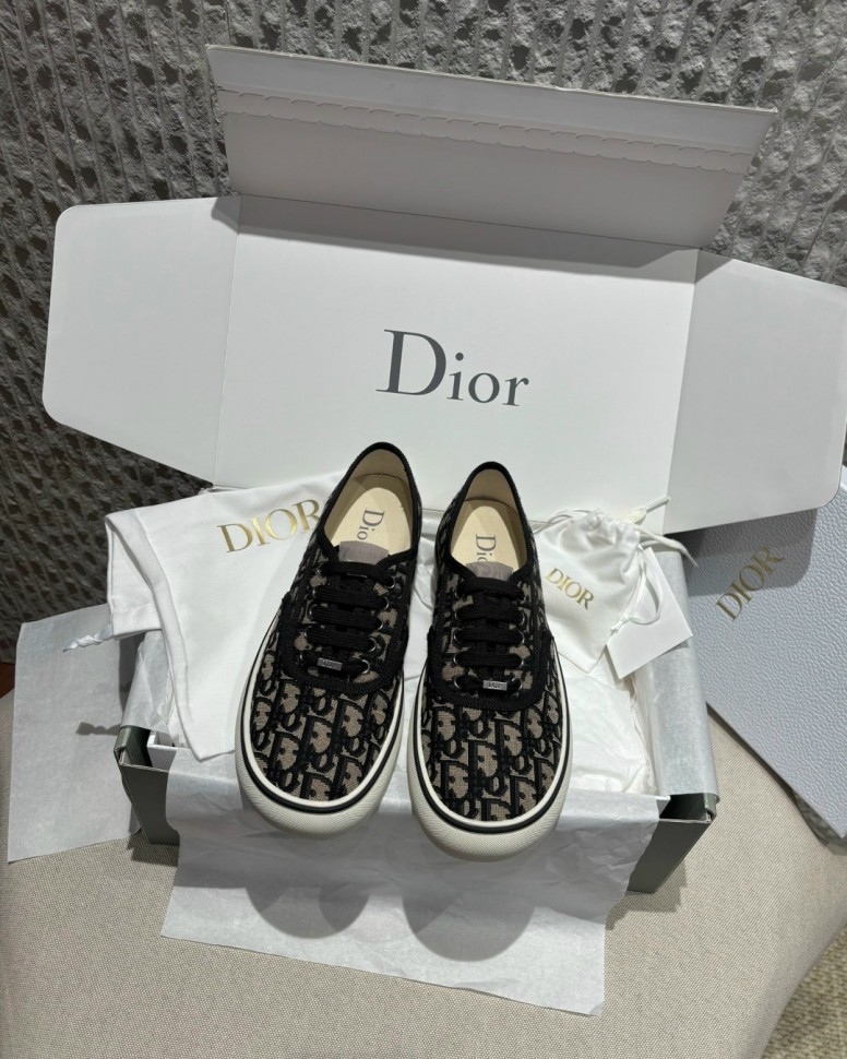 Сникеры Dior