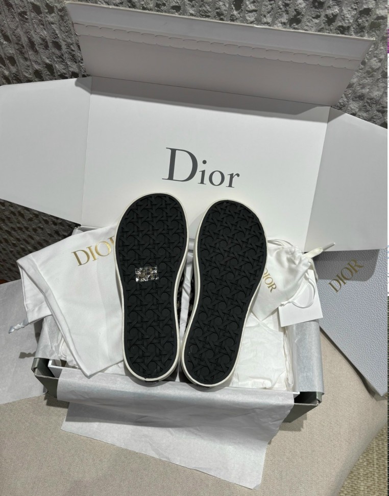 Сникеры Dior