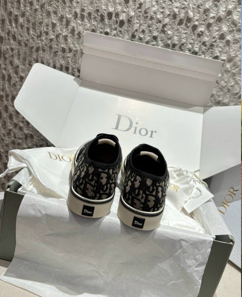 Сникеры Dior