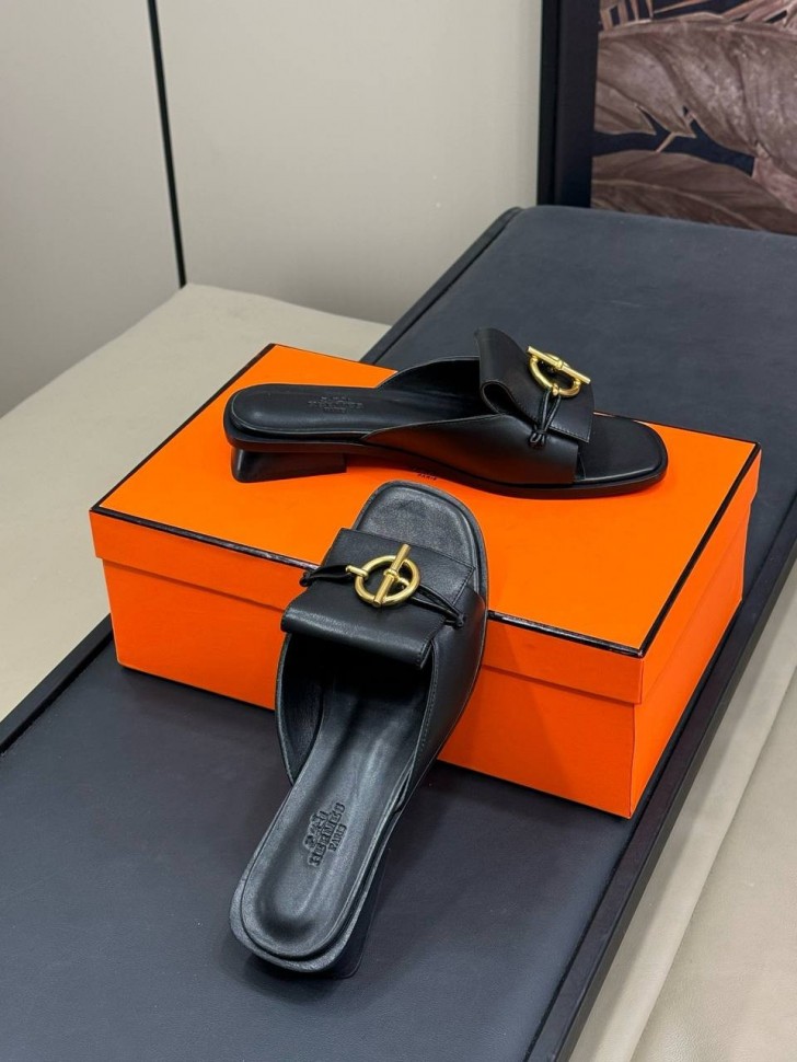 Шлепки Hermes