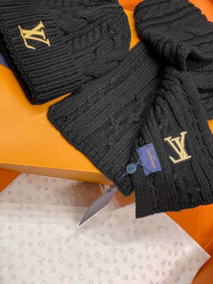 Комплект Louis Vuitton (шапка+шарф)  