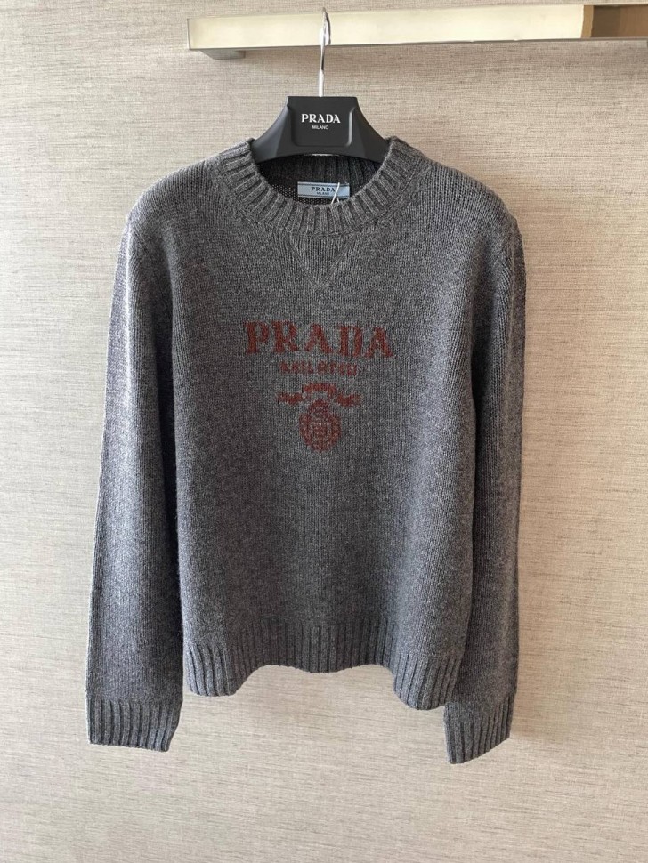 Джемпер Prada  