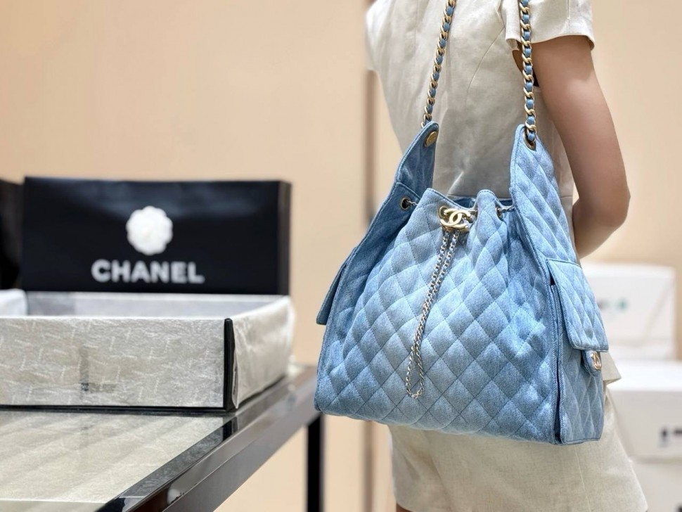 Сумка Chanel       